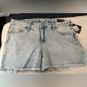 Ava & Viv Light Wash Blue Jean Shorts Size 18W